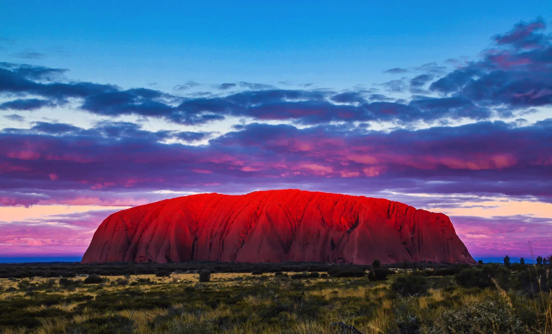 Uluru / Ayers Rock at sunset, Northern Territory, Australia